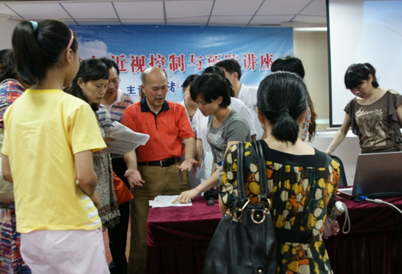 褚仁遠為在場觀眾解答疑惑