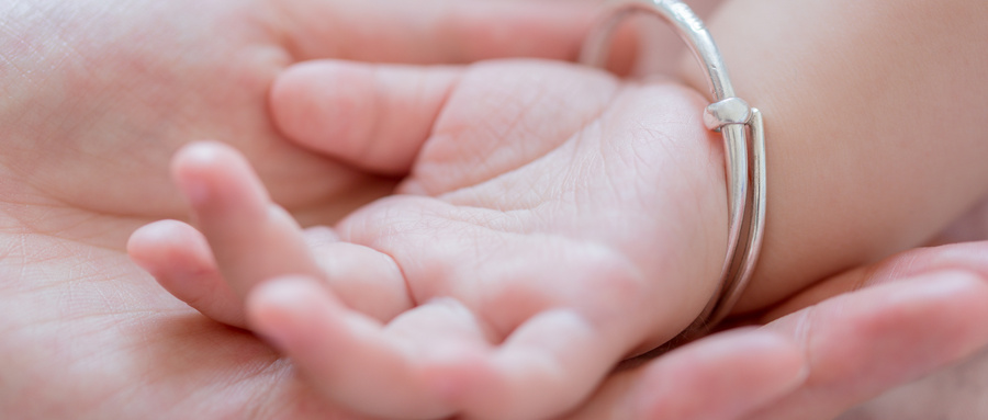 先天性白內(nèi)障